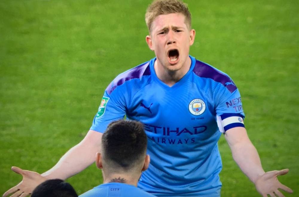 在曼联血染沙场的阿兰·史密斯，他是怎样水平的一名球员？