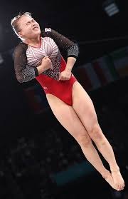 LPL年度最惨上单：巅峰期嘲讽TheShy，新赛季被背刺失业回农村